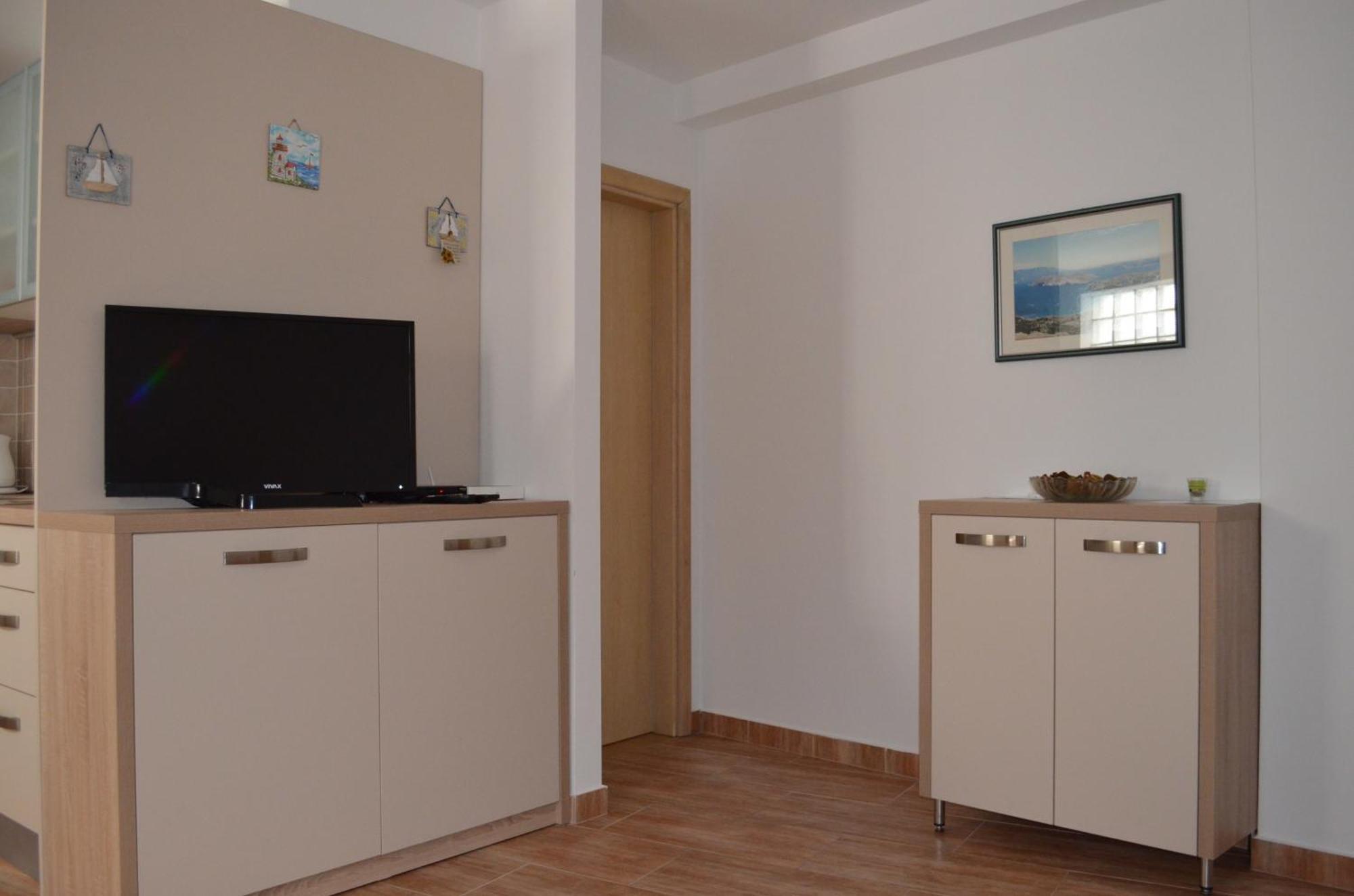 Apartments Lora Baška Стая снимка