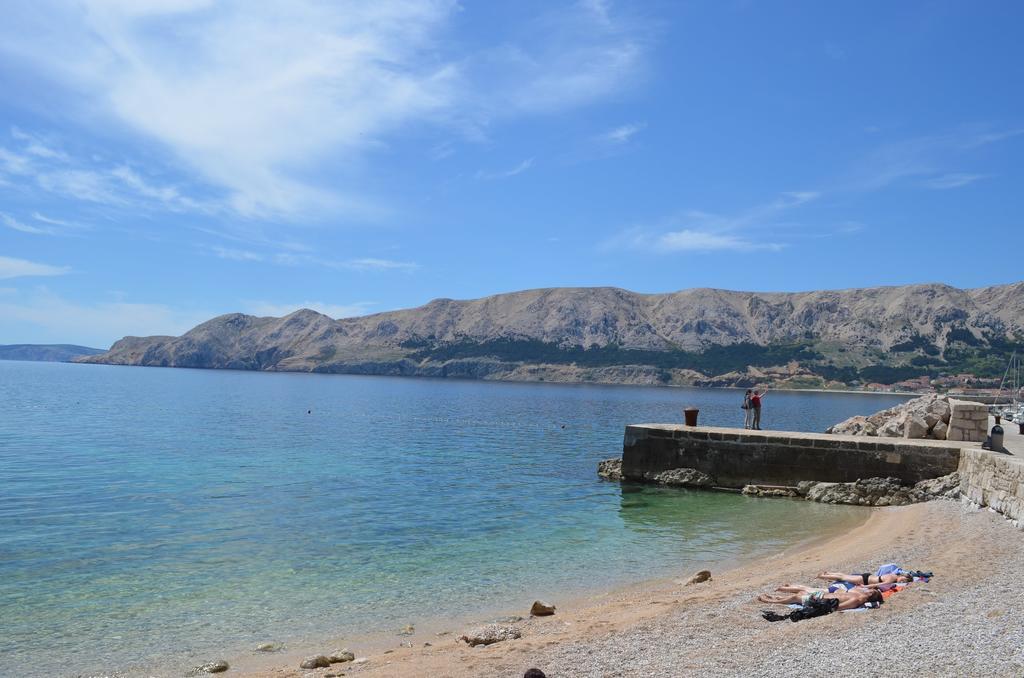 Apartments Lora Baška Стая снимка