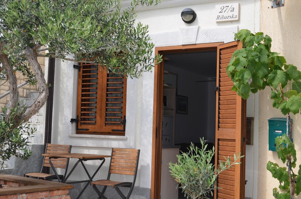 Apartments Lora Baška Стая снимка