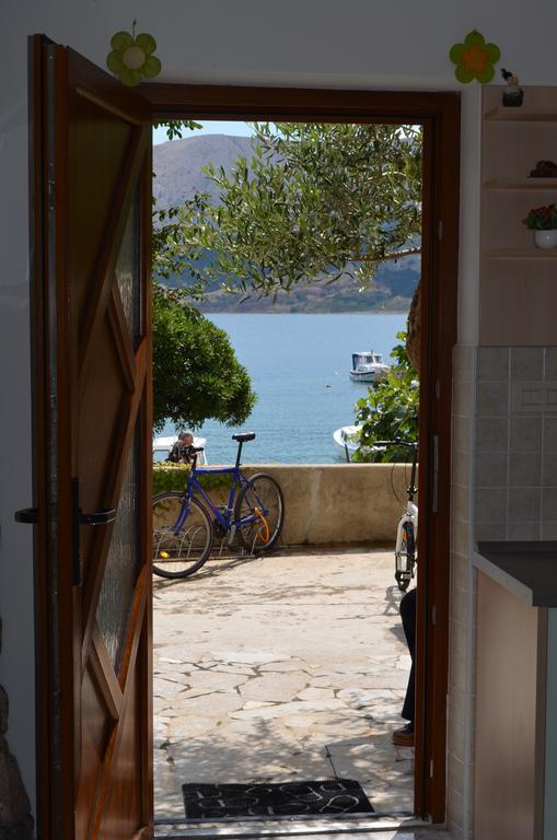 Apartments Lora Baška Стая снимка