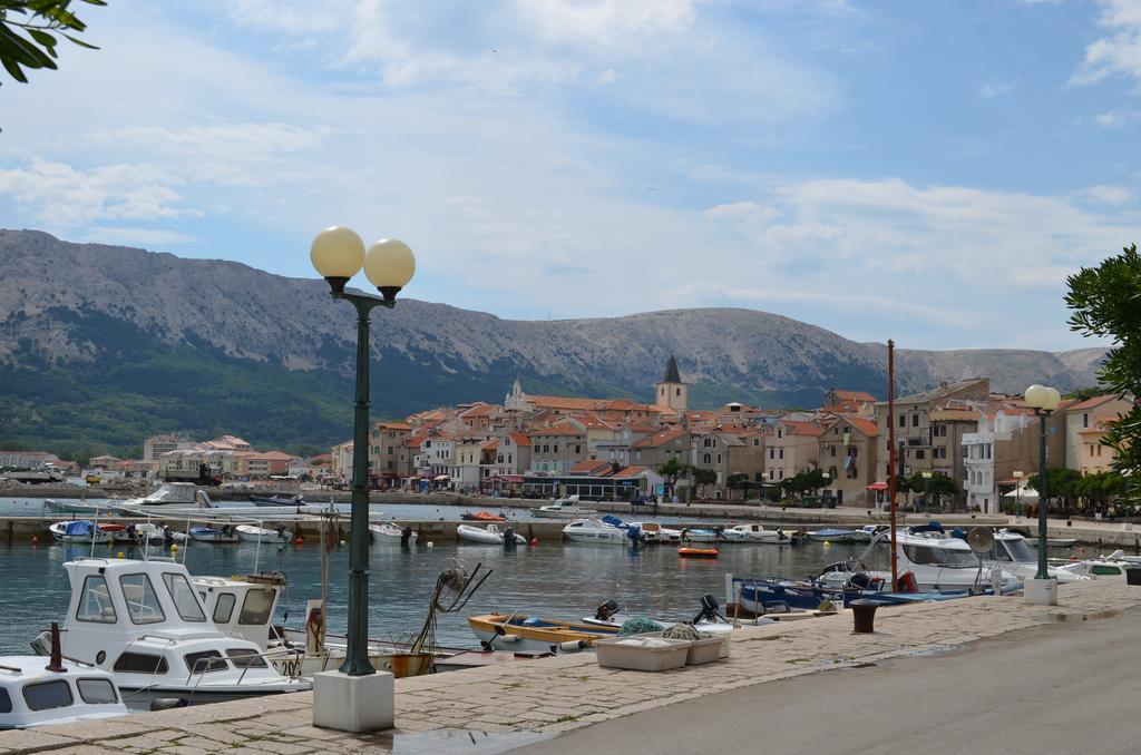 Apartments Lora Baška Стая снимка