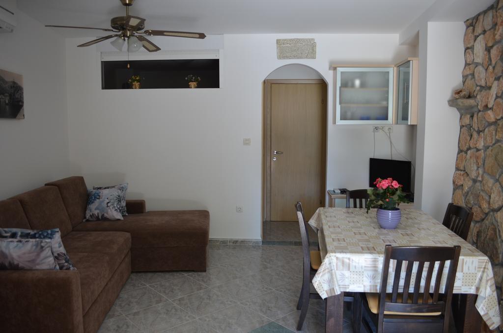 Apartments Lora Baška Екстериор снимка