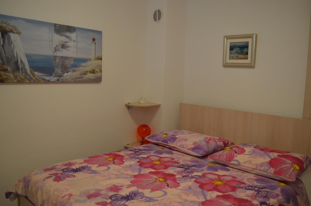 Apartments Lora Baška Екстериор снимка