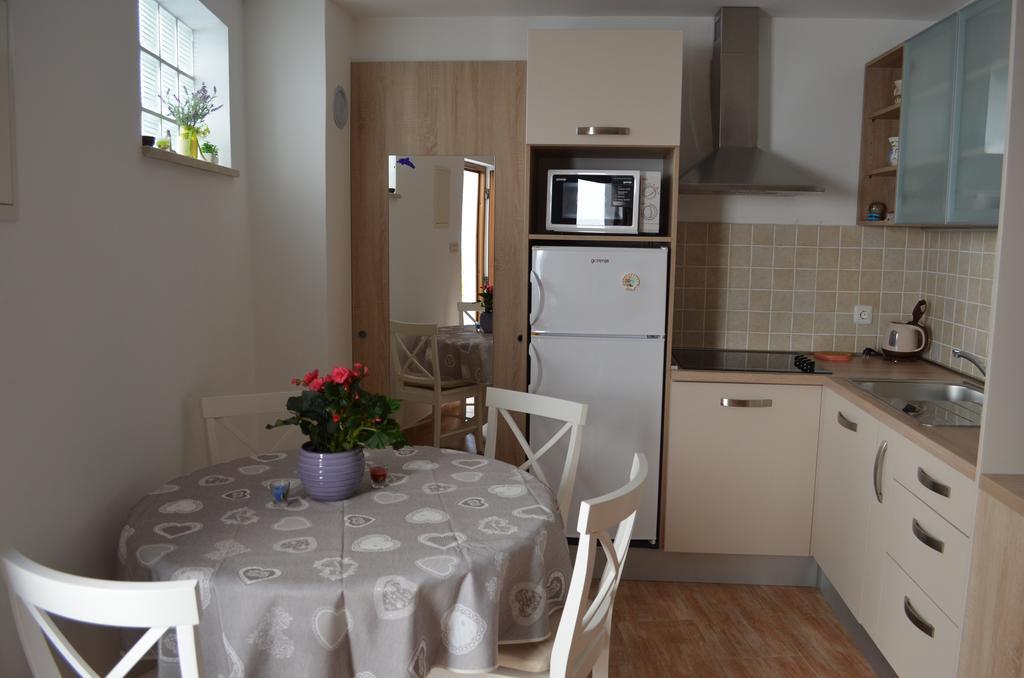 Apartments Lora Baška Екстериор снимка